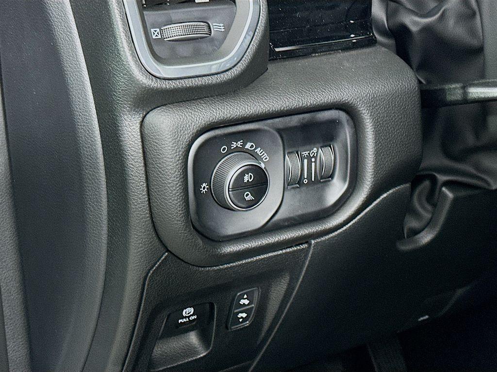 new 2025 Ram 1500 car, priced at $62,944
