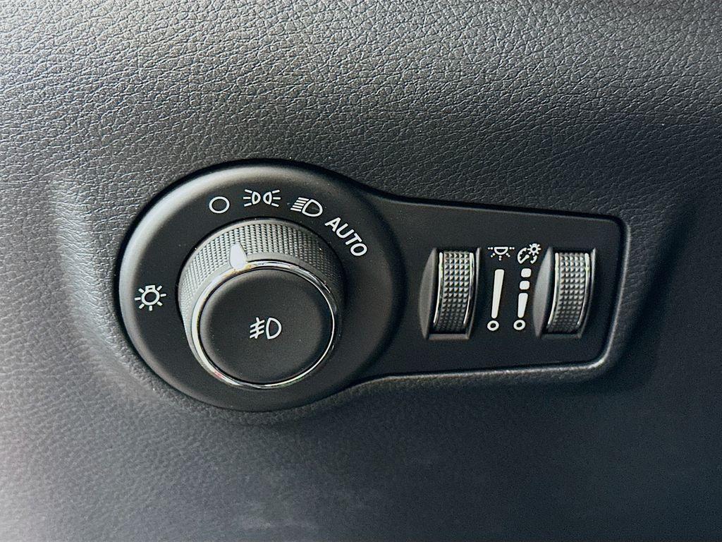 new 2025 Jeep Compass car, priced at $35,348