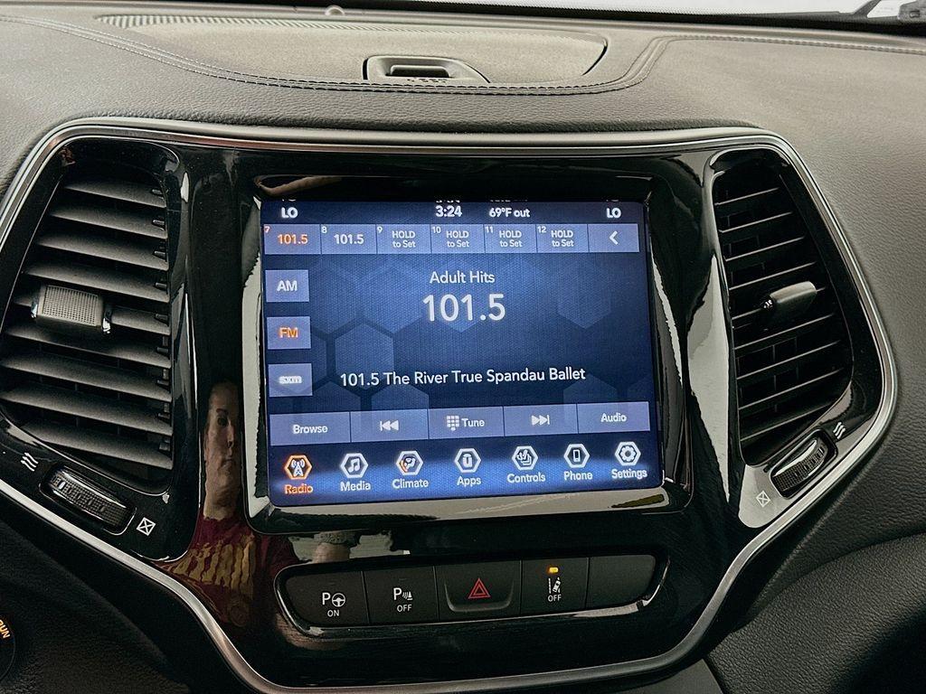 used 2021 Jeep Cherokee car, priced at $22,944