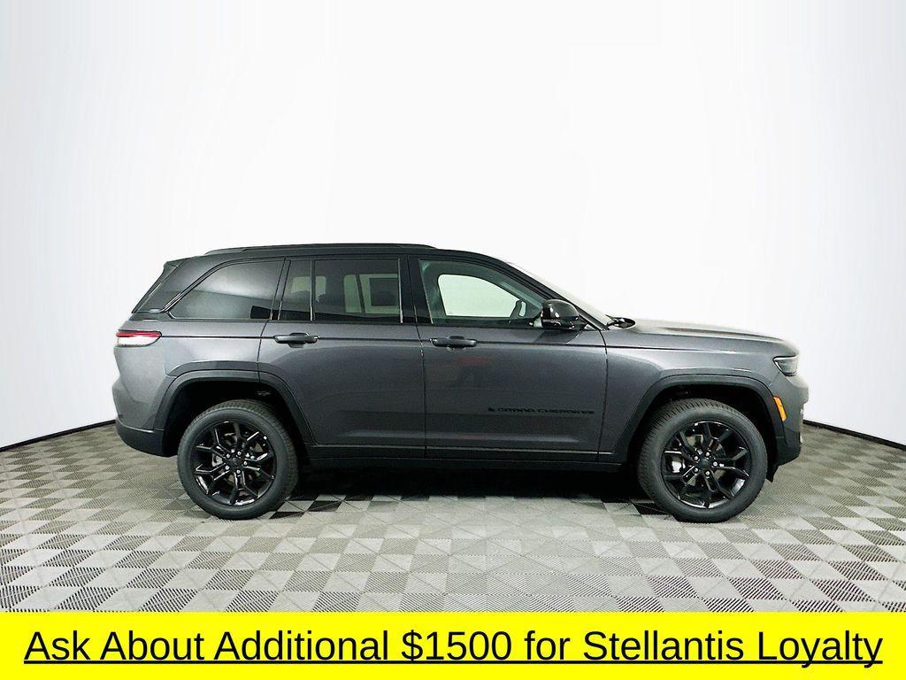 new 2025 Jeep Grand Cherokee car, priced at $47,808