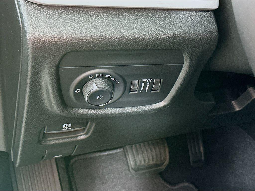 new 2025 Jeep Grand Cherokee car, priced at $47,808