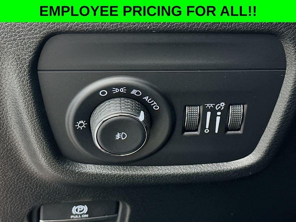 new 2025 Jeep Grand Cherokee L car, priced at $49,697