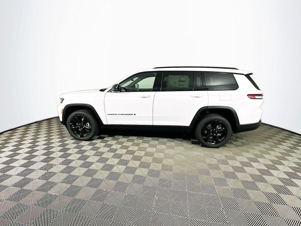 new 2025 Jeep Grand Cherokee L car, priced at $43,335
