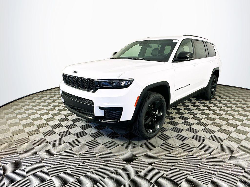 new 2025 Jeep Grand Cherokee L car, priced at $43,335