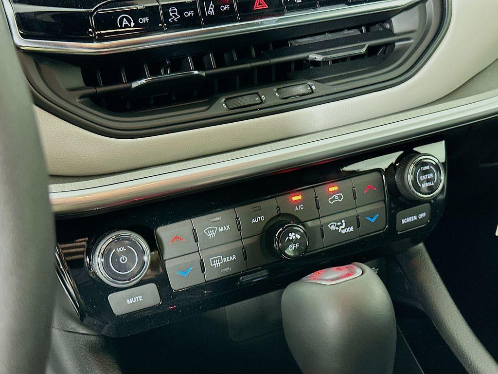 new 2025 Jeep Compass car, priced at $29,985