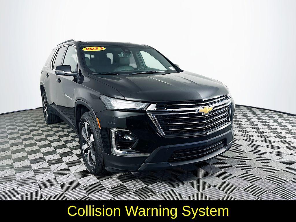 used 2023 Chevrolet Traverse car, priced at $28,199