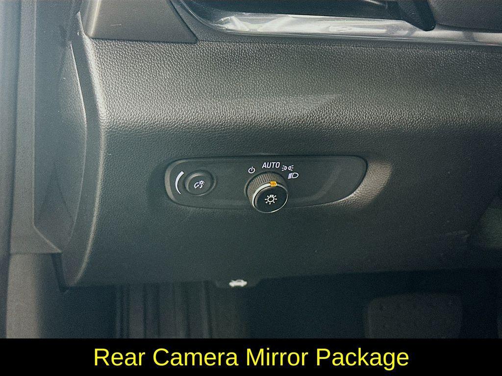 used 2023 Chevrolet Traverse car, priced at $28,199