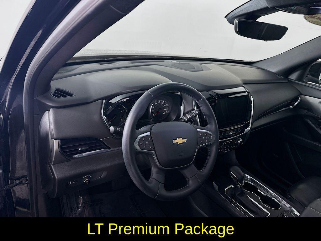 used 2023 Chevrolet Traverse car, priced at $28,199