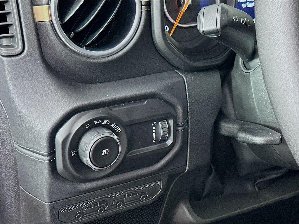 new 2025 Jeep Wrangler car, priced at $52,957