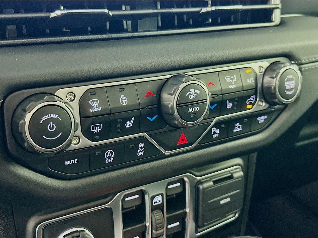 new 2025 Jeep Wrangler car, priced at $52,957