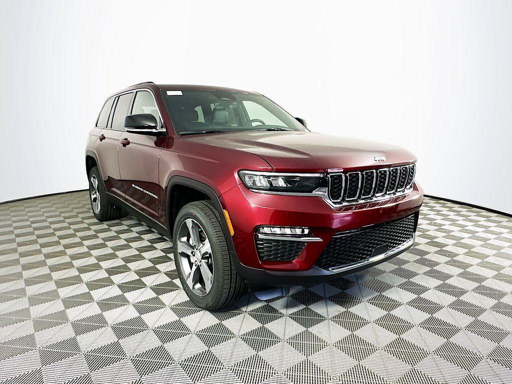 new 2025 Jeep Grand Cherokee car, priced at $47,750