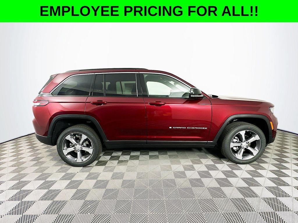 new 2025 Jeep Grand Cherokee car, priced at $47,750
