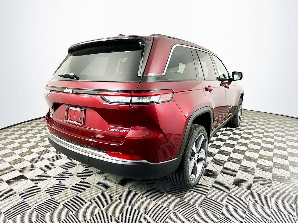 new 2025 Jeep Grand Cherokee car, priced at $47,750