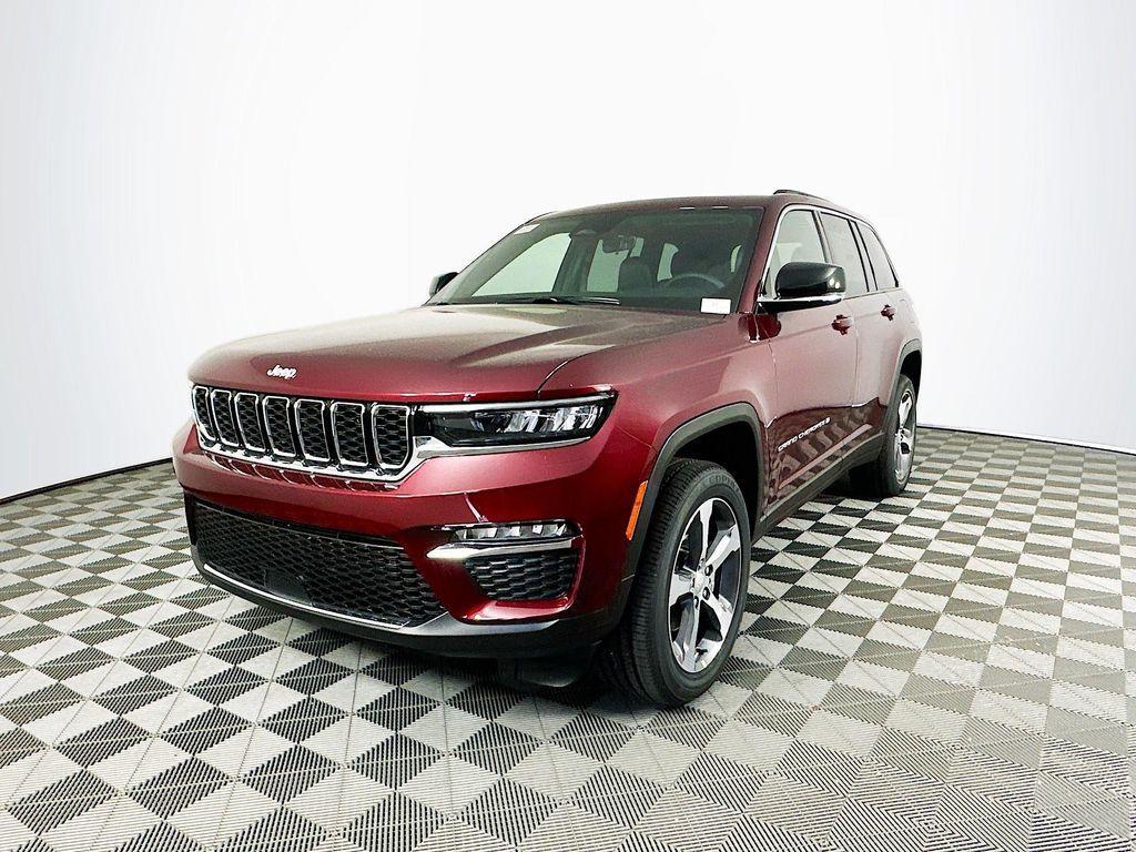 new 2025 Jeep Grand Cherokee car, priced at $47,750