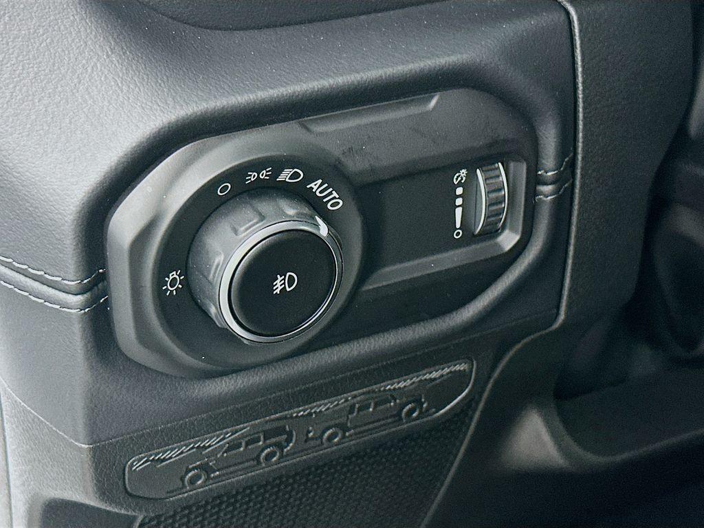 new 2025 Jeep Wrangler car, priced at $47,738