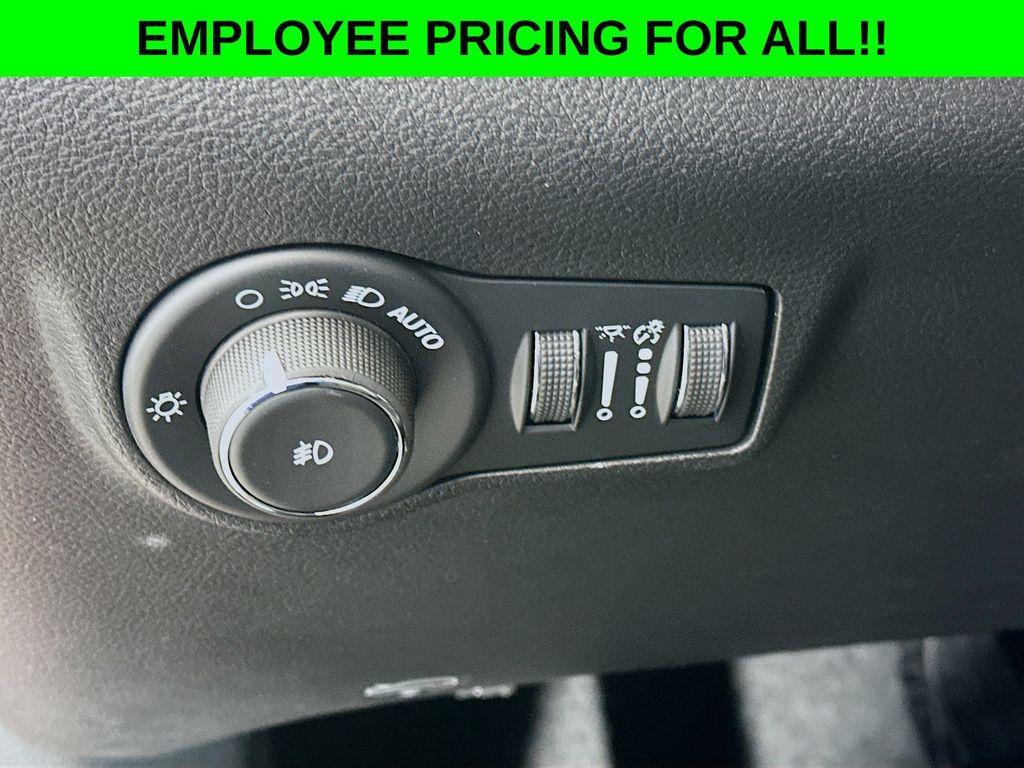 new 2025 Jeep Compass car, priced at $32,605