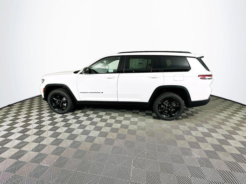 new 2025 Jeep Grand Cherokee L car, priced at $43,881