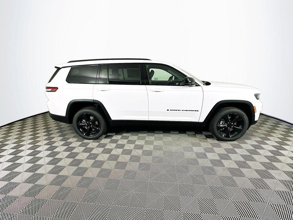 new 2025 Jeep Grand Cherokee L car, priced at $43,881