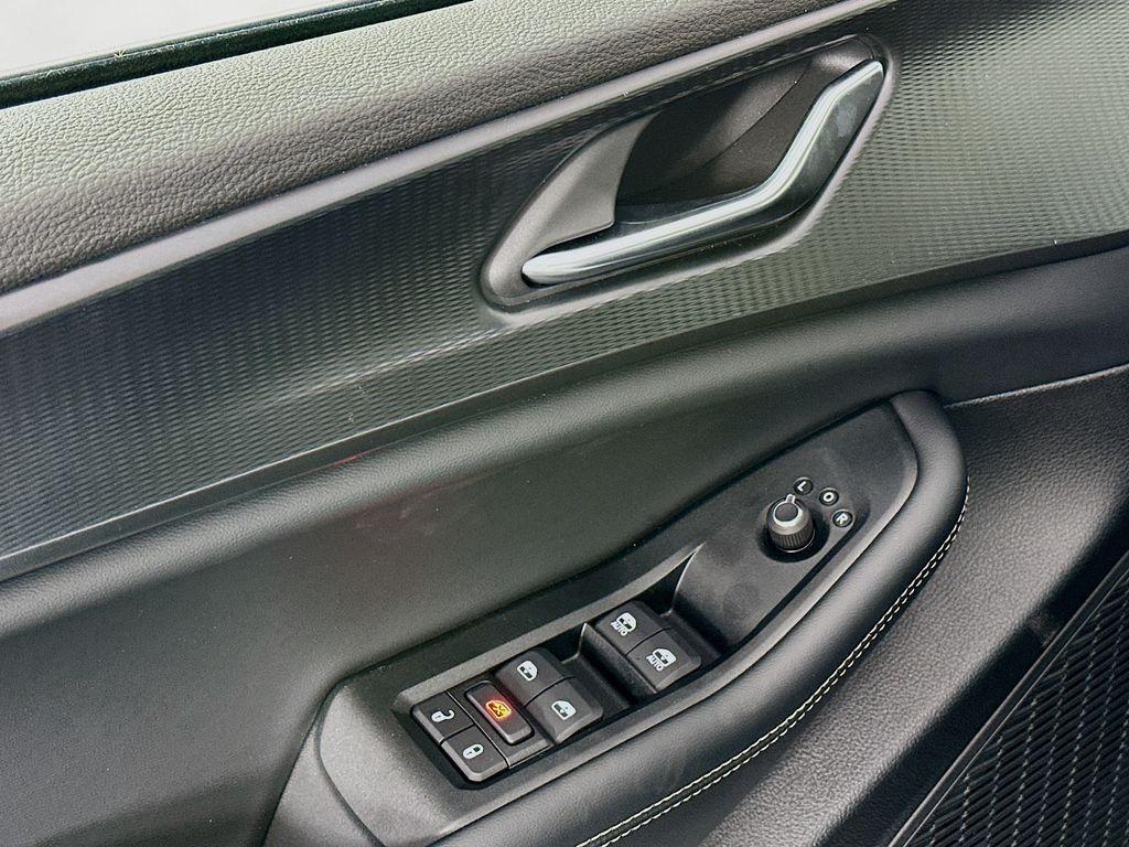 new 2025 Jeep Grand Cherokee L car, priced at $43,881