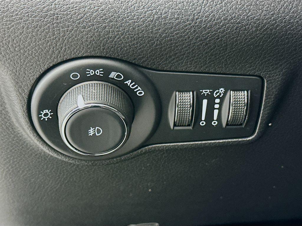 used 2022 Jeep Compass car, priced at $23,404