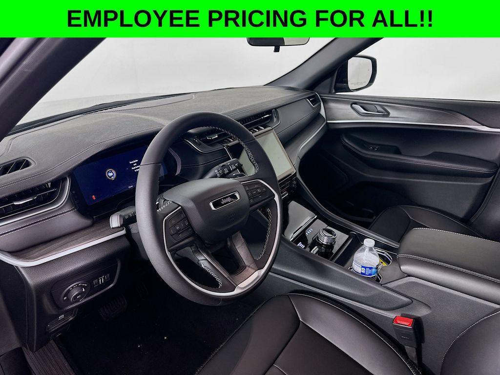 new 2025 Jeep Grand Cherokee car, priced at $46,451