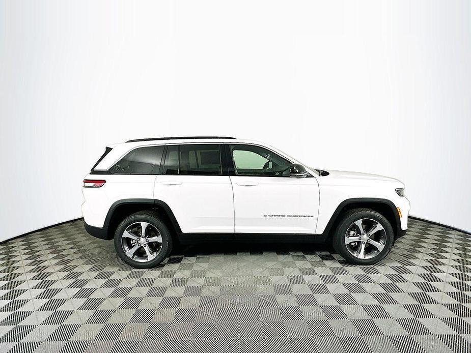 new 2024 Jeep Grand Cherokee car, priced at $41,445