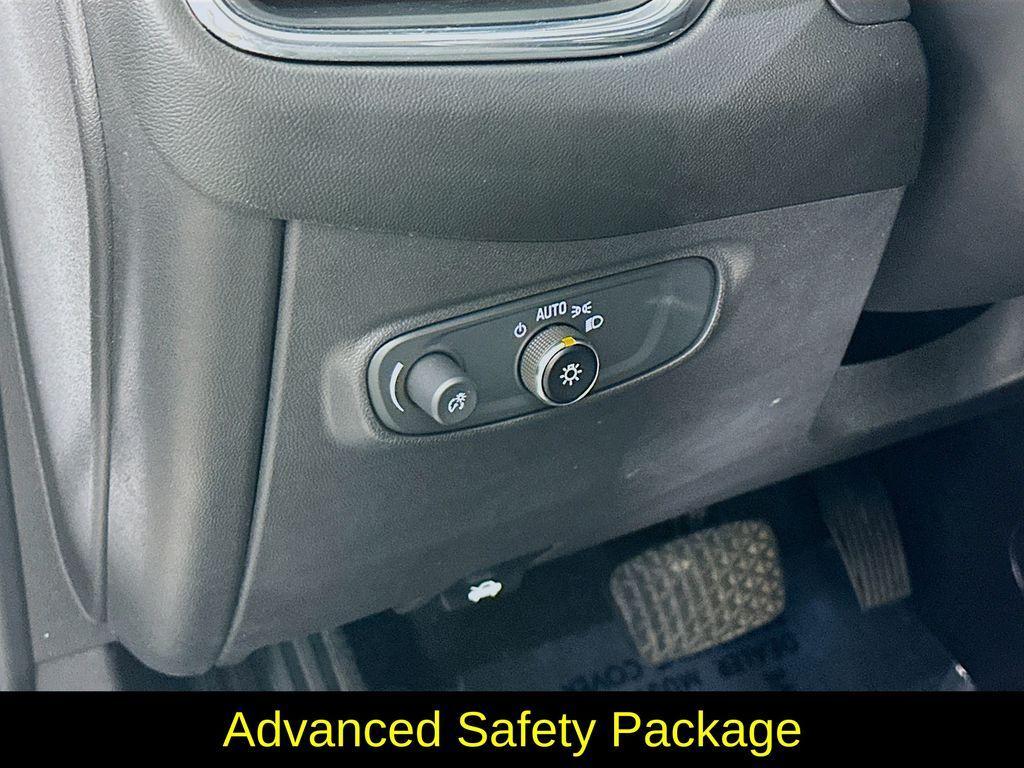 used 2022 Chevrolet Equinox car, priced at $21,701