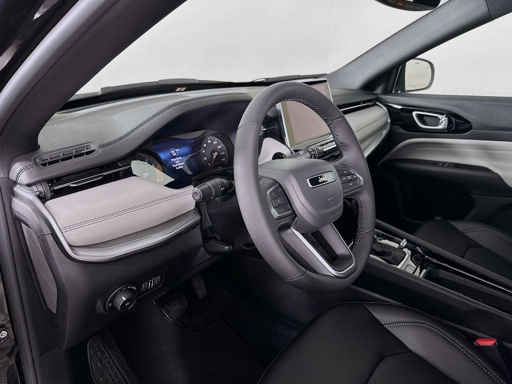 new 2025 Jeep Compass car, priced at $30,985