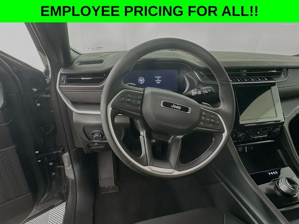 new 2025 Jeep Grand Cherokee L car, priced at $42,479