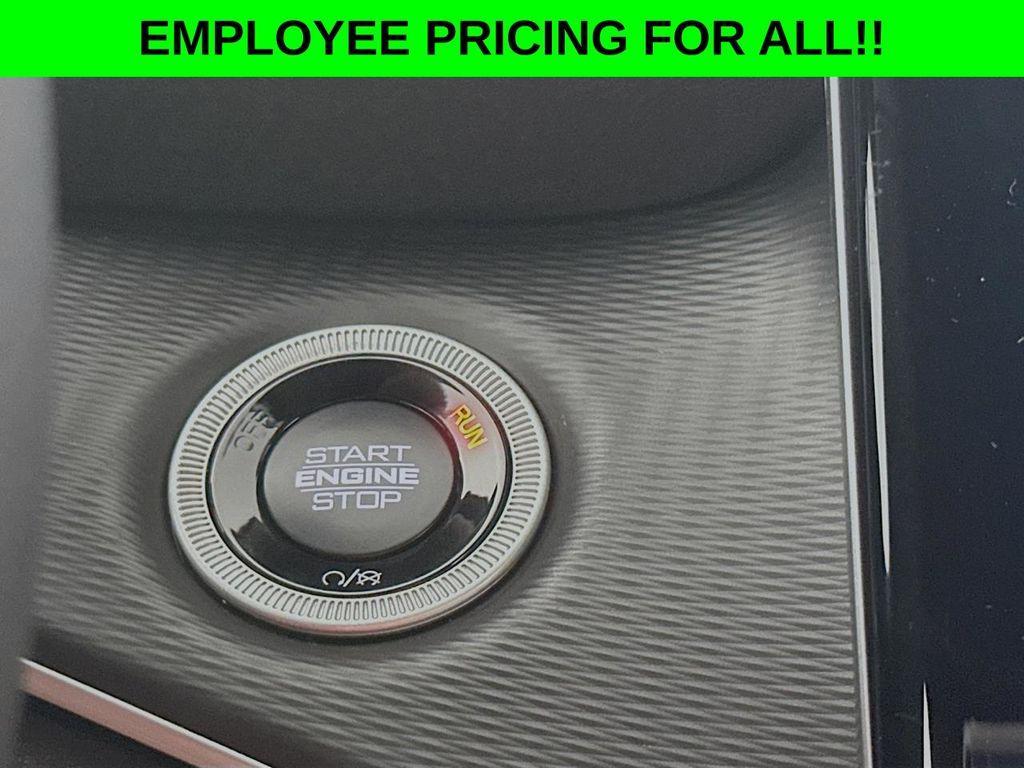 new 2025 Jeep Grand Cherokee L car, priced at $42,479