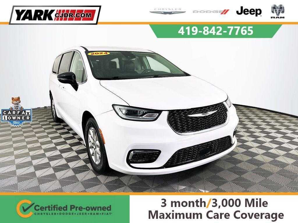 used 2024 Chrysler Pacifica car, priced at $31,599