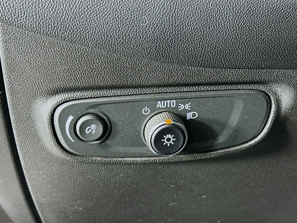 used 2022 Chevrolet Equinox car, priced at $19,895