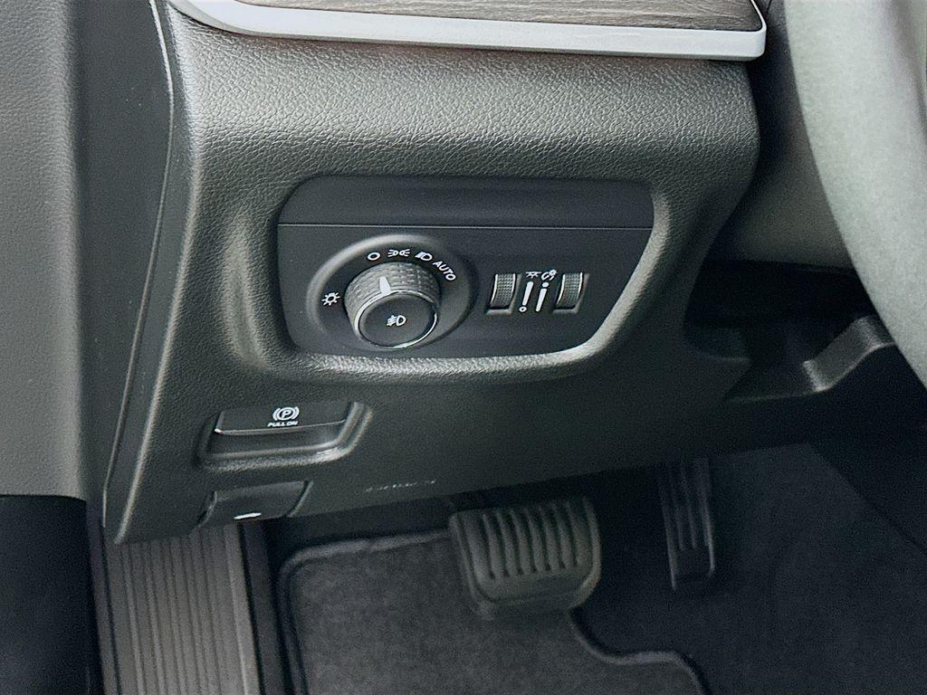 new 2025 Jeep Grand Cherokee L car, priced at $46,331