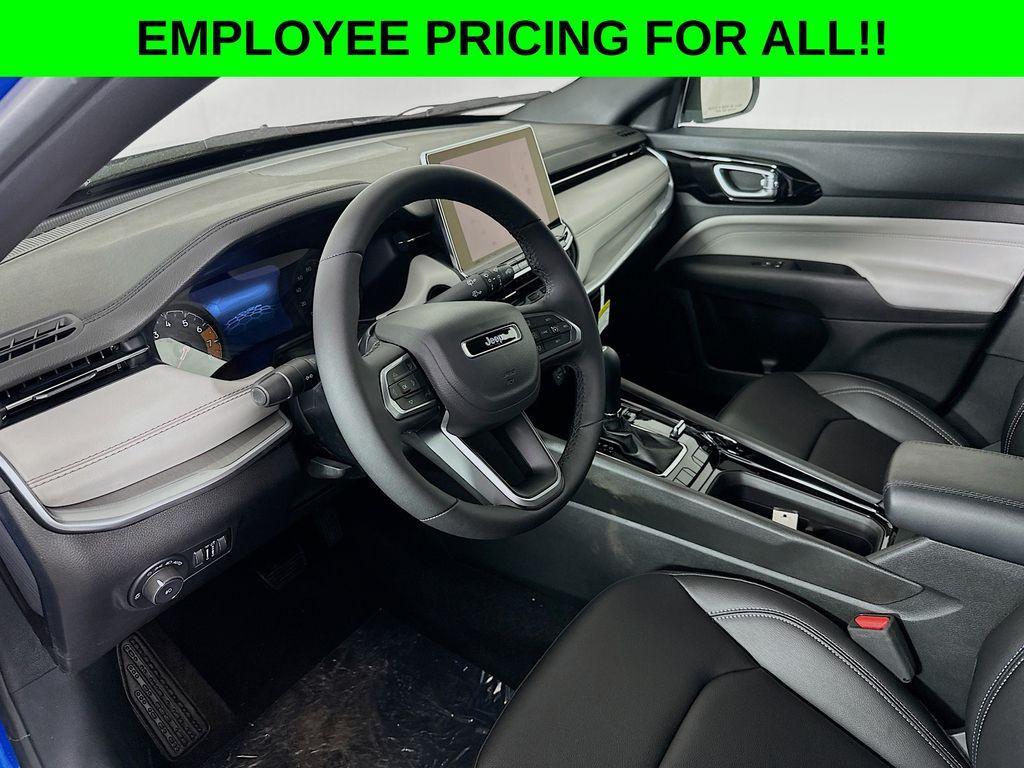 new 2025 Jeep Compass car, priced at $32,605