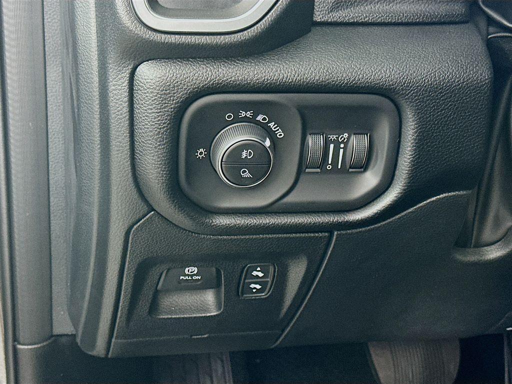 new 2025 Ram 1500 car, priced at $45,783