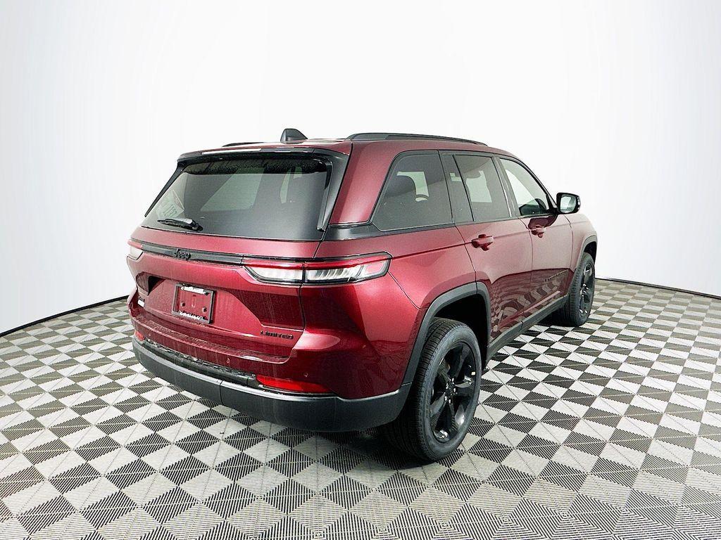new 2025 Jeep Grand Cherokee car, priced at $45,895