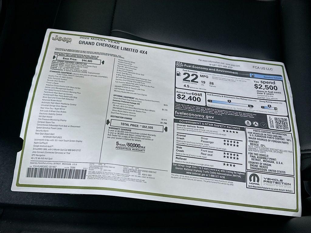 new 2025 Jeep Grand Cherokee car, priced at $45,895