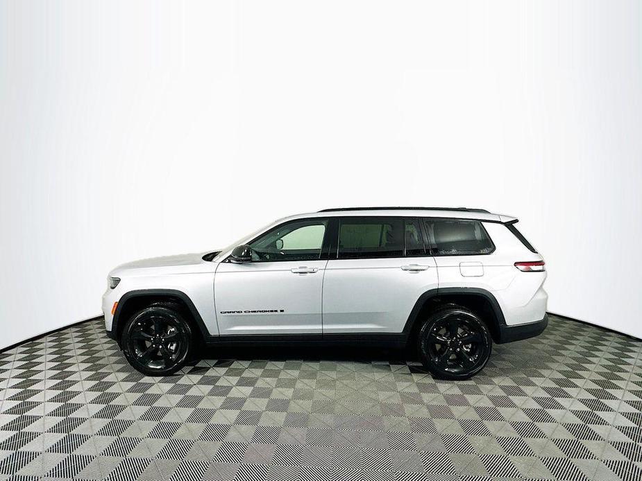 new 2024 Jeep Grand Cherokee L car, priced at $41,586