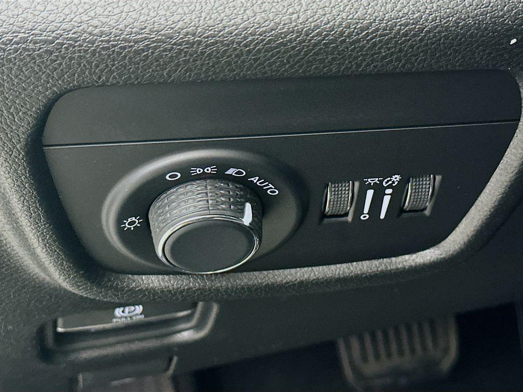 new 2025 Jeep Grand Cherokee L car, priced at $42,537