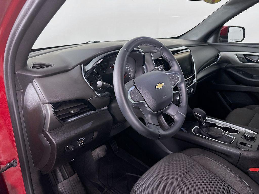 used 2023 Chevrolet Traverse car, priced at $28,599