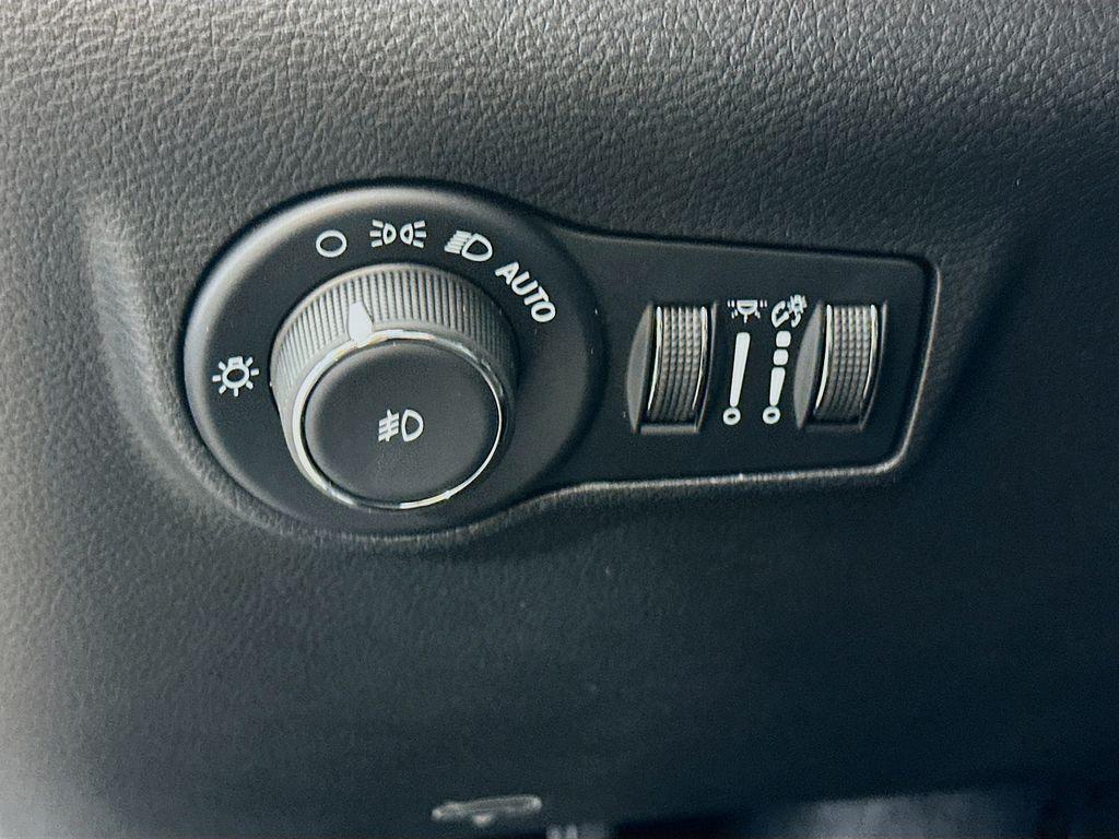 new 2025 Jeep Compass car, priced at $32,485
