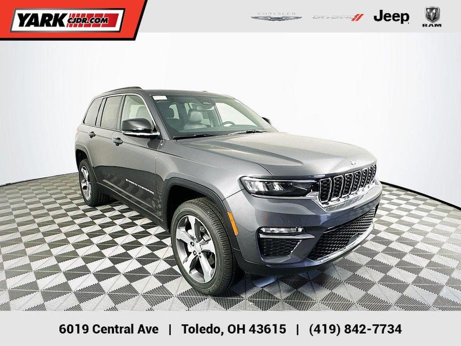 new 2024 Jeep Grand Cherokee car, priced at $44,104