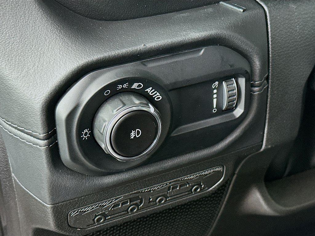 new 2025 Jeep Wrangler car, priced at $54,725