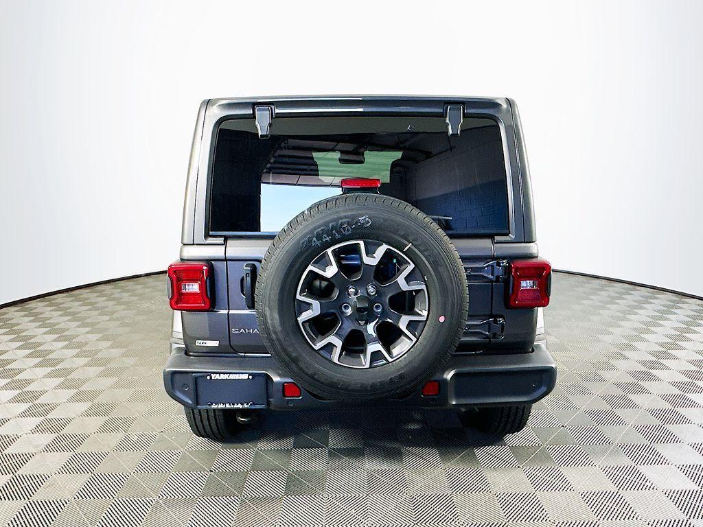 new 2025 Jeep Wrangler car, priced at $54,725