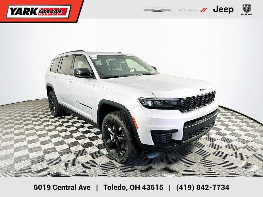 new 2024 Jeep Grand Cherokee L car, priced at $41,586