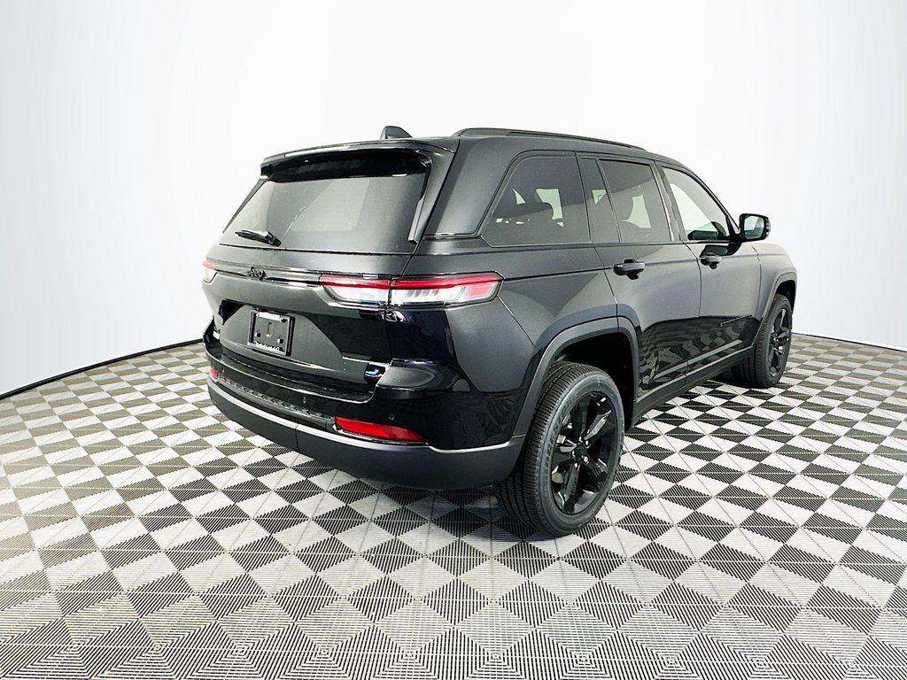 new 2025 Jeep Grand Cherokee car, priced at $42,351