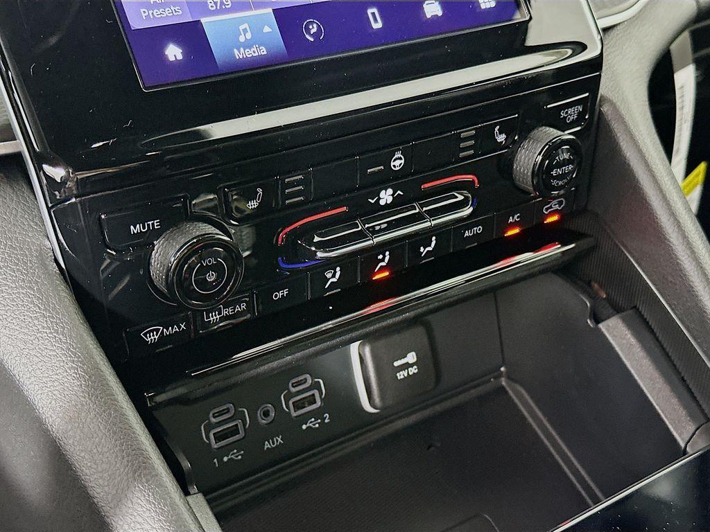 new 2025 Jeep Grand Cherokee car, priced at $42,351