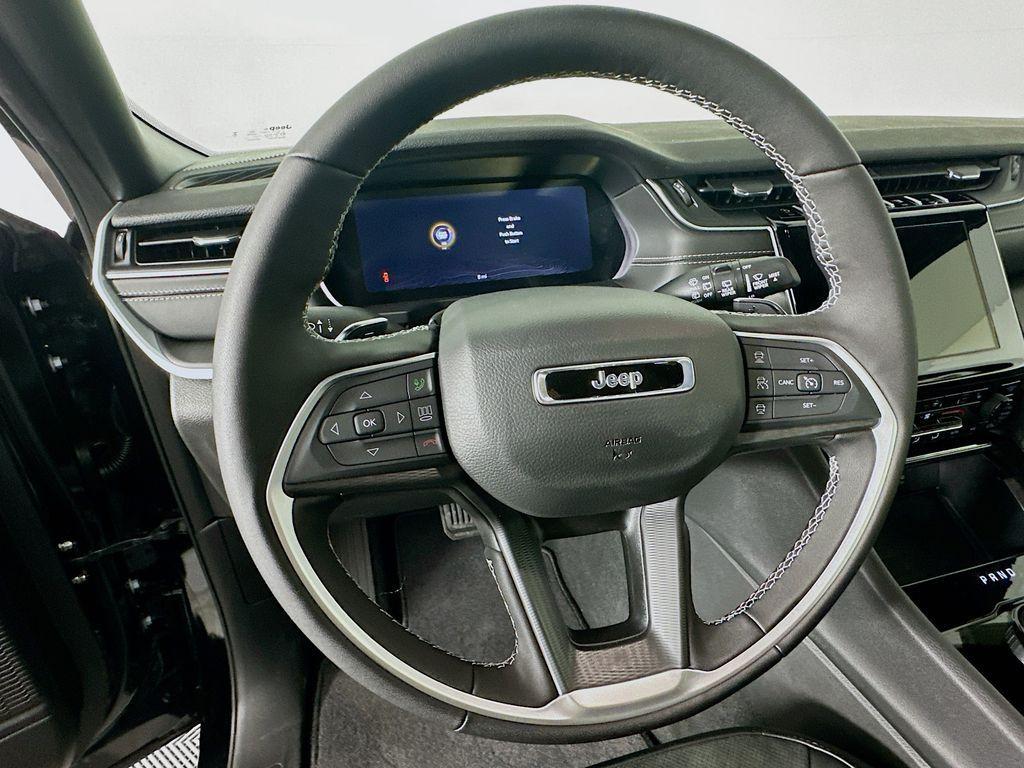new 2025 Jeep Grand Cherokee car, priced at $42,351