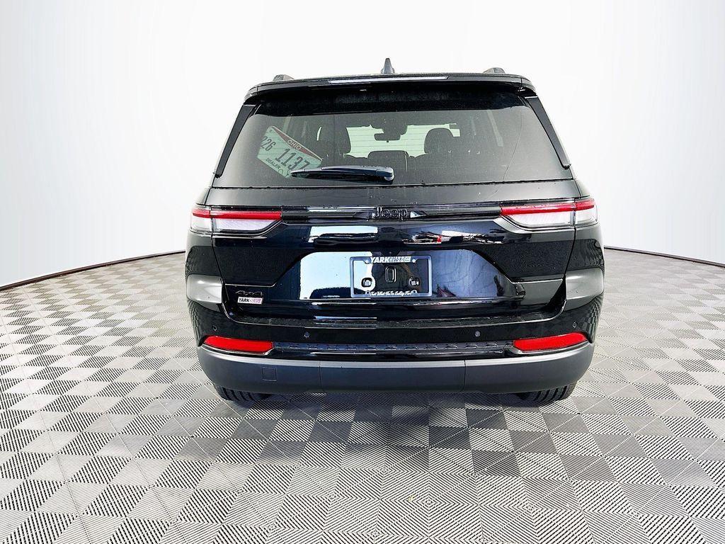 new 2025 Jeep Grand Cherokee car, priced at $42,351