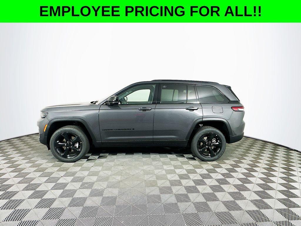 new 2025 Jeep Grand Cherokee car, priced at $44,482